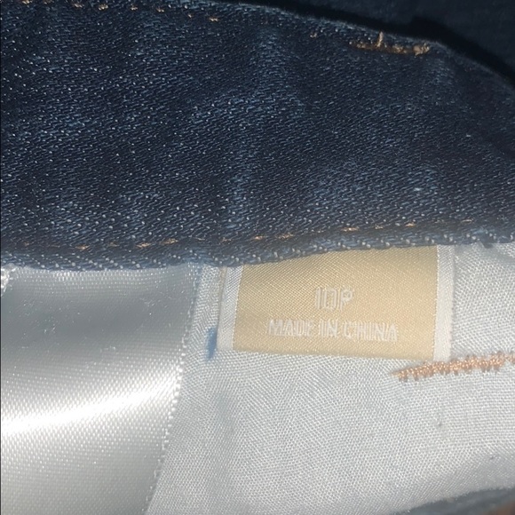 Micheal Kors Jeans with Charm - Picture 5 of 9